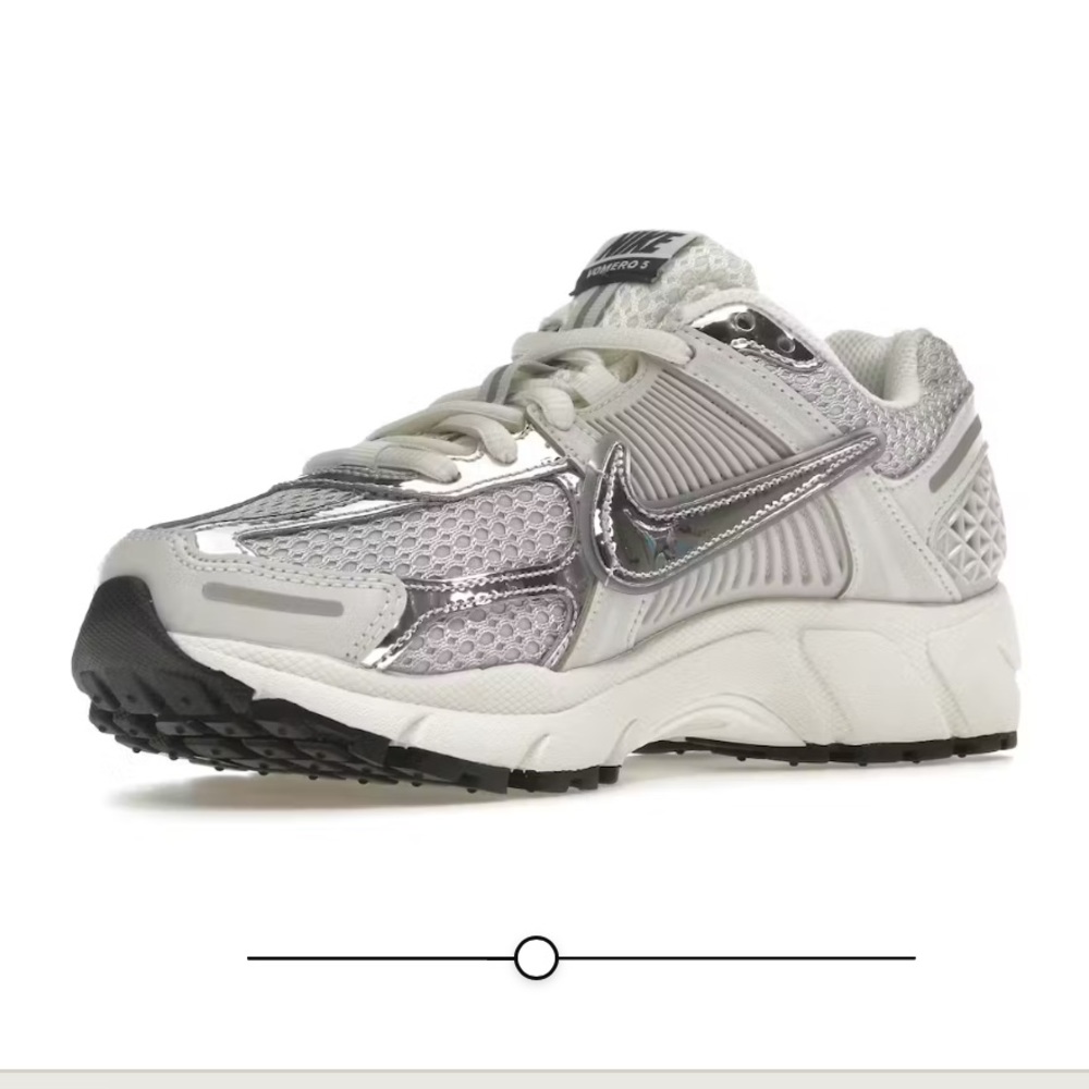 Nike Zoom Vomero 5 Sneakers Size 5 Womens